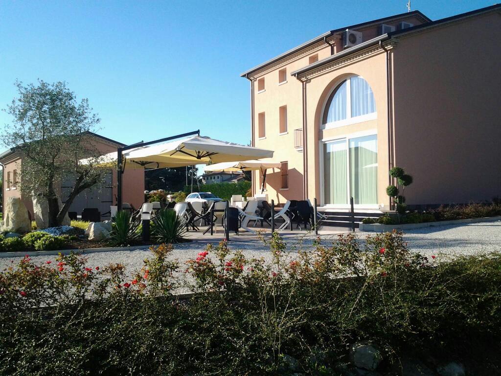 Agrialloggi La Palazzina Curtarolo Exterior photo
